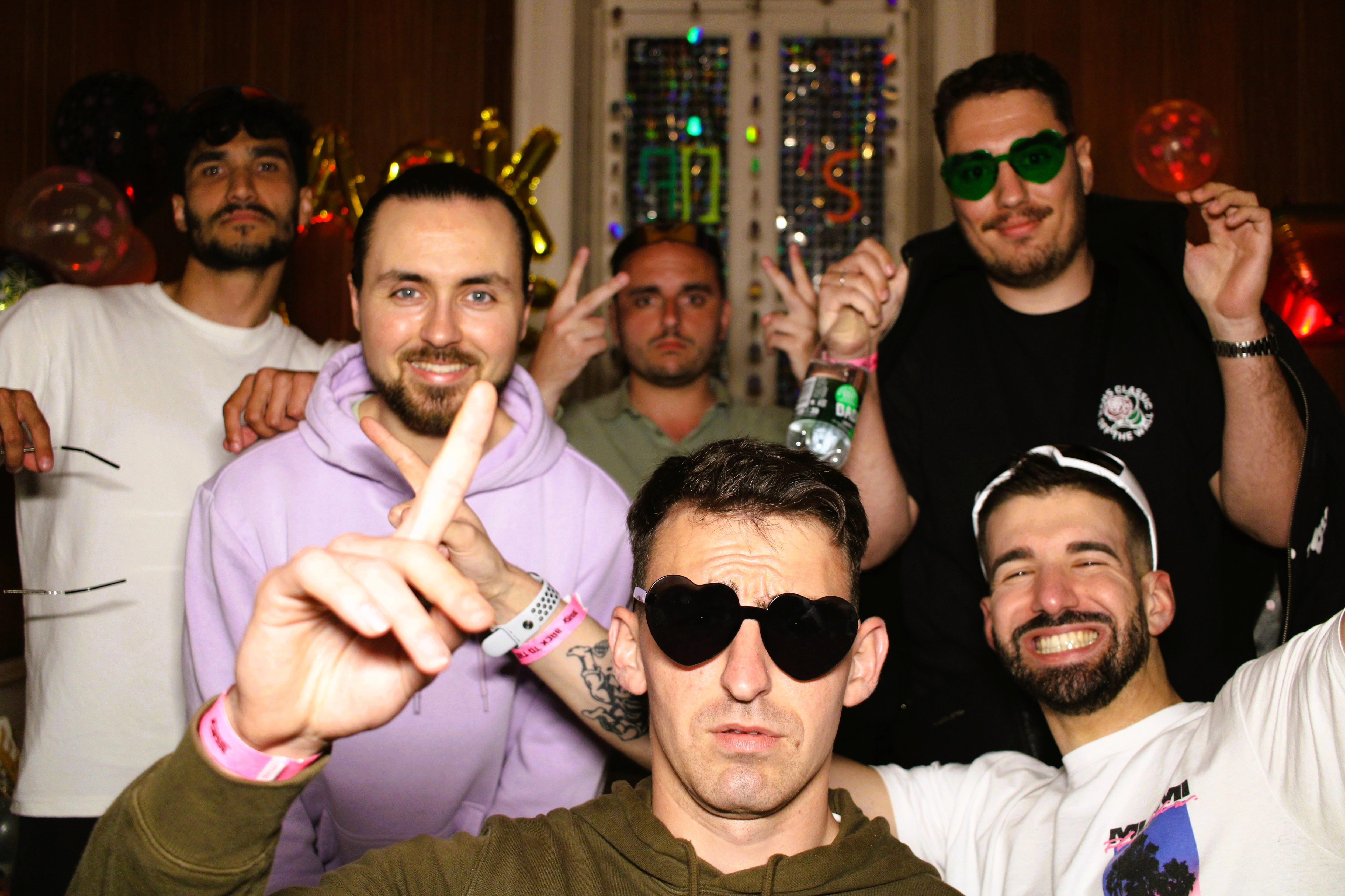 Back to the Party IV - Scène principale avec public et lumière