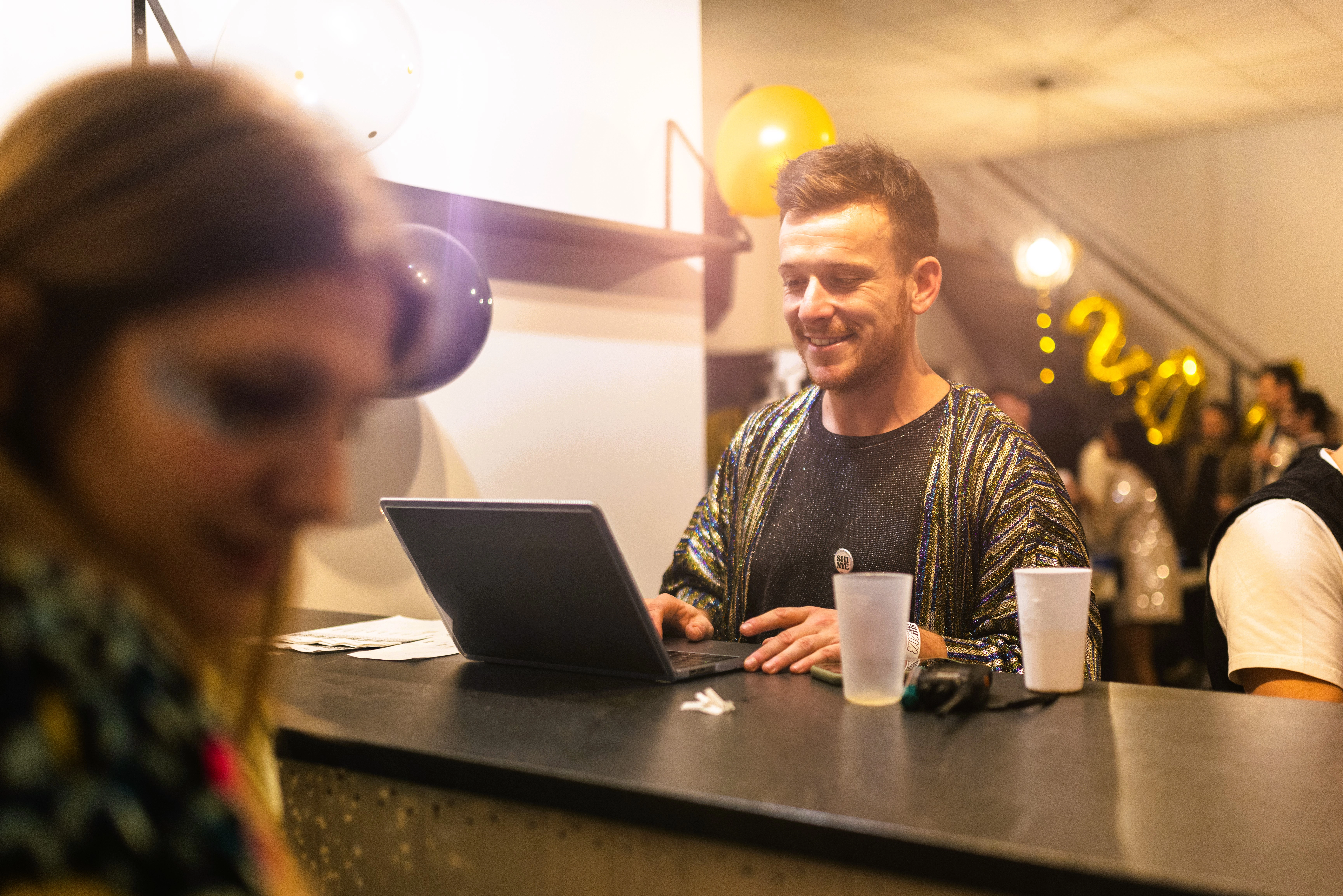 Éclairage et décoration intérieure de l’événement SHINYE