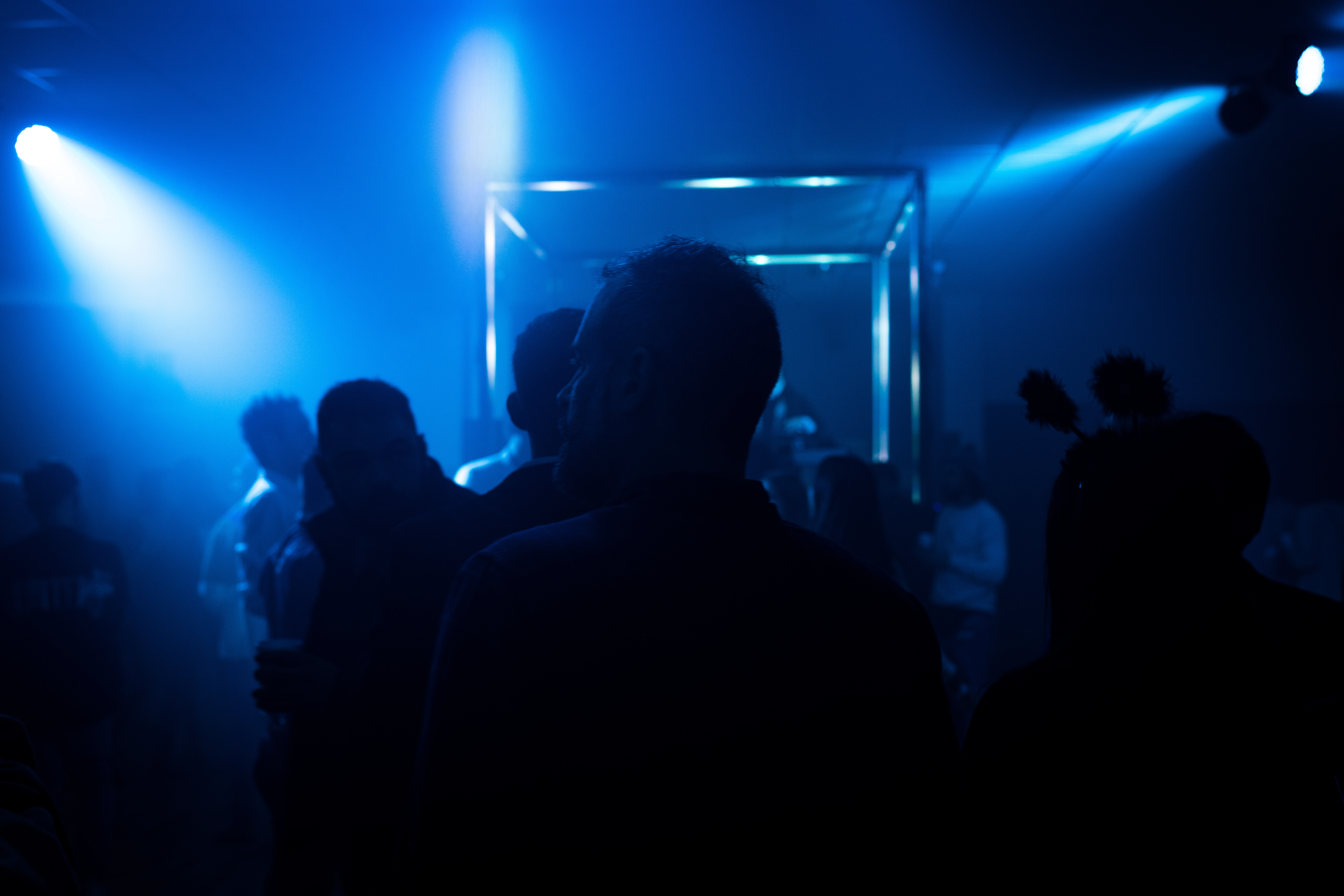 Invités en train de découvrir les installations SHINYE